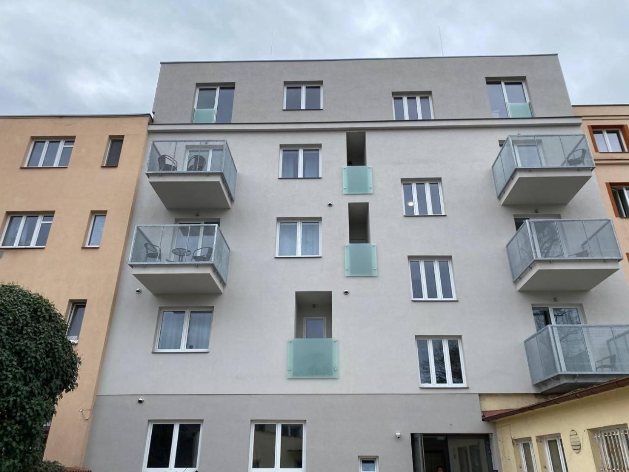 Perla Hradce 103 Apartment Hradec Králové Exterior foto