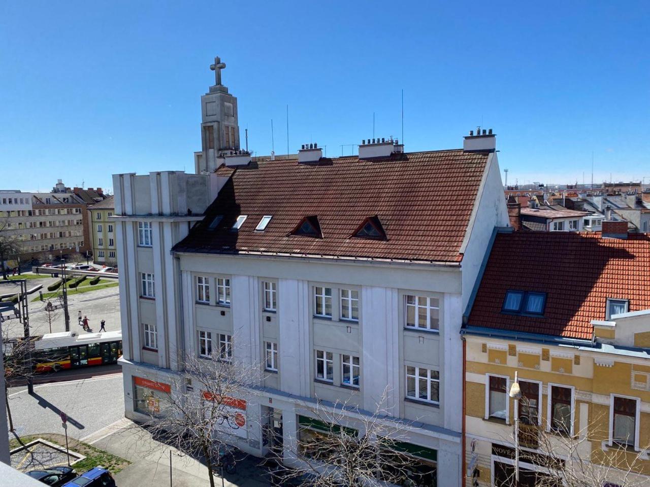 Perla Hradce 103 Apartment Hradec Králové Exterior foto
