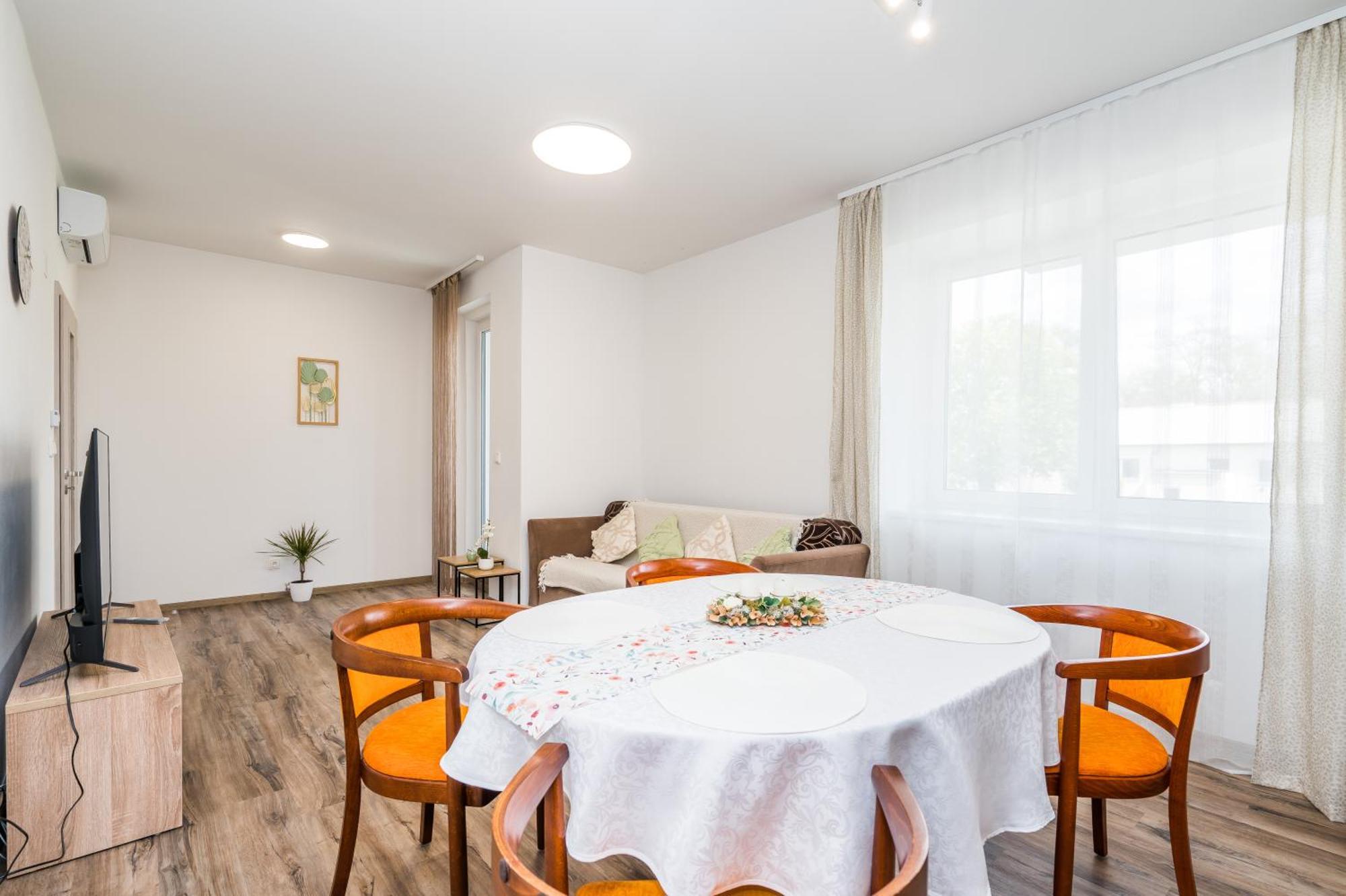 Perla Hradce 103 Apartment Hradec Králové Exterior foto