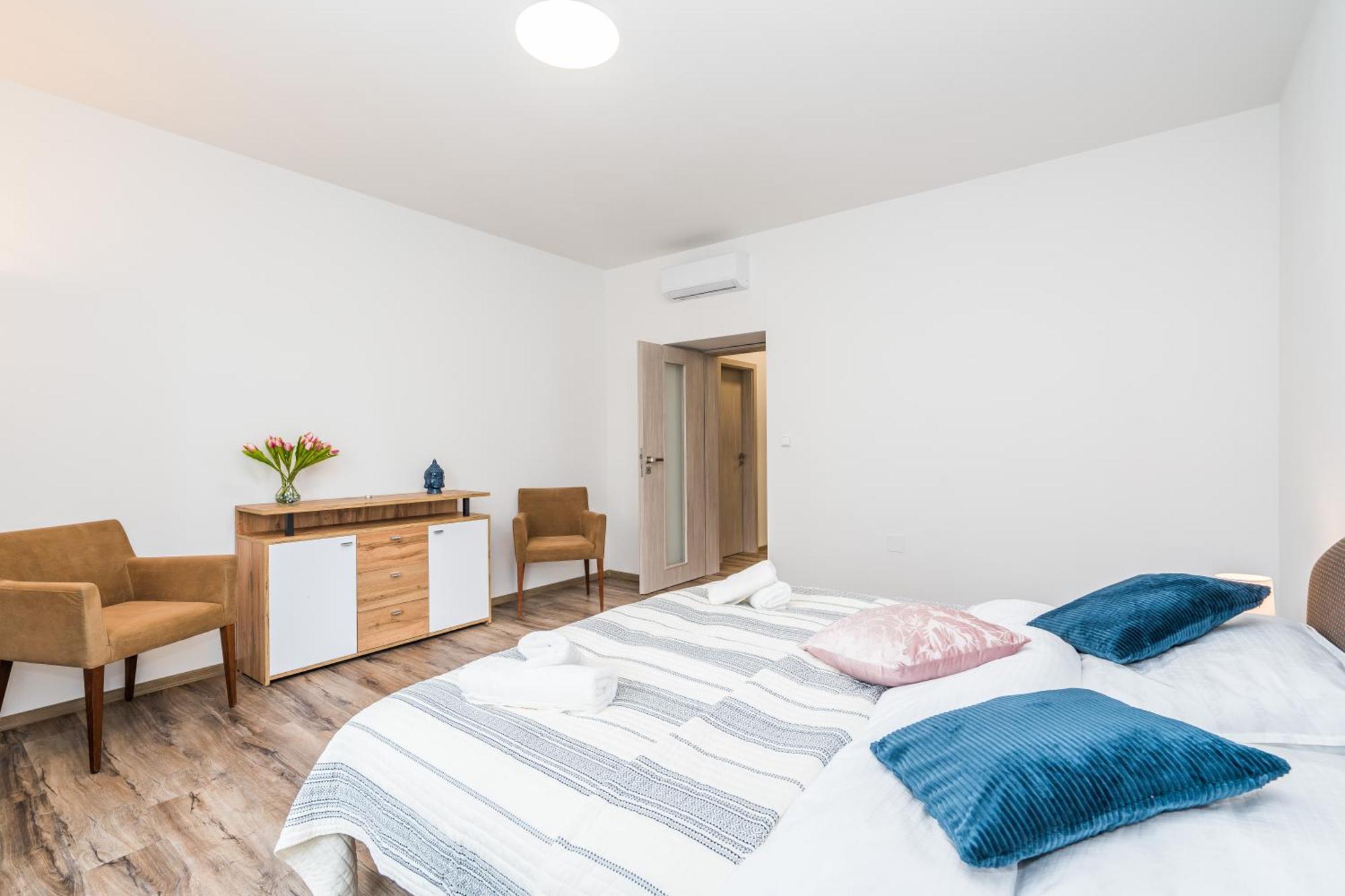 Perla Hradce 103 Apartment Hradec Králové Exterior foto