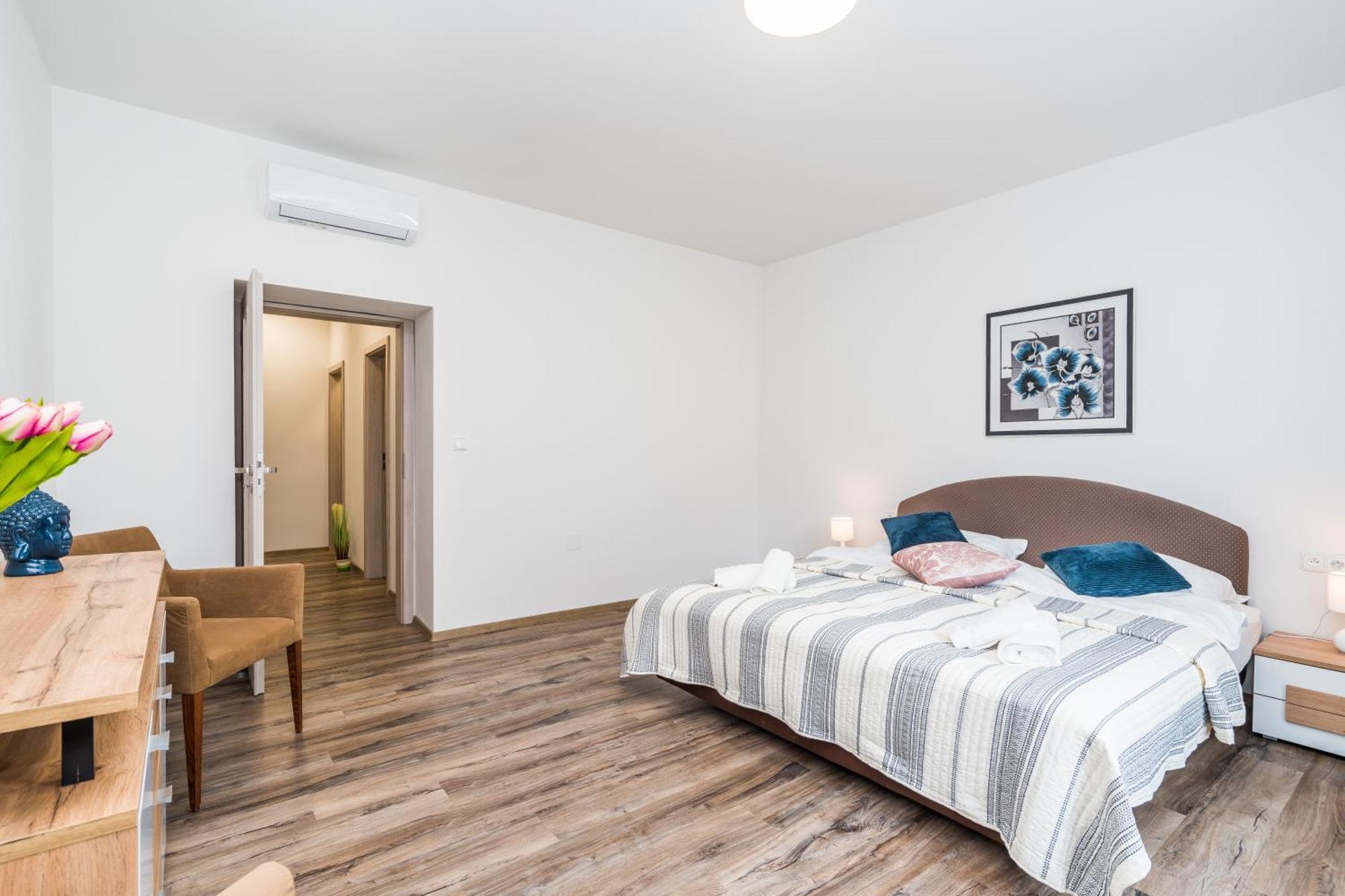 Perla Hradce 103 Apartment Hradec Králové Exterior foto
